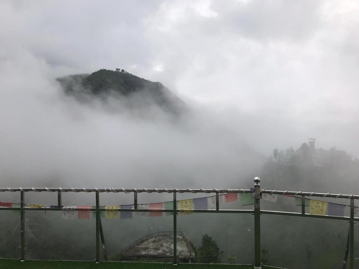 Icebergs Mussoorie - A Boutique Stay And 24 Hrs Roof Top Cafe Екстериор снимка