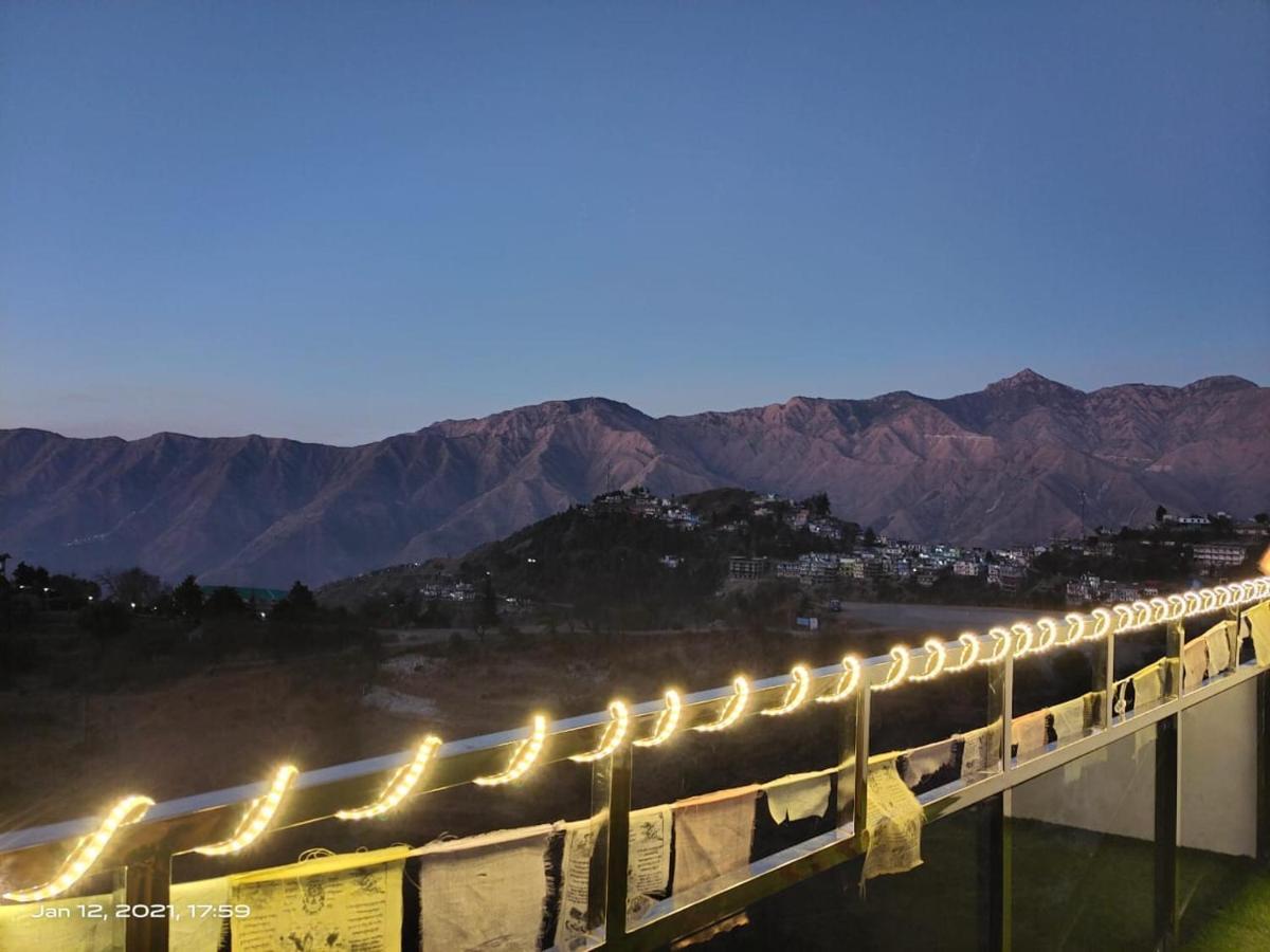 Icebergs Mussoorie - A Boutique Stay And 24 Hrs Roof Top Cafe Екстериор снимка