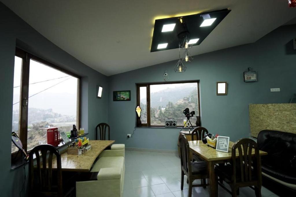 Icebergs Mussoorie - A Boutique Stay And 24 Hrs Roof Top Cafe Екстериор снимка