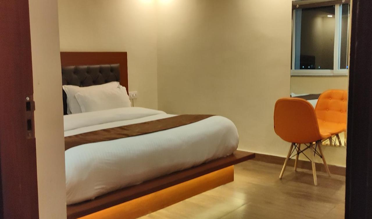Icebergs Mussoorie - A Boutique Stay And 24 Hrs Roof Top Cafe Екстериор снимка