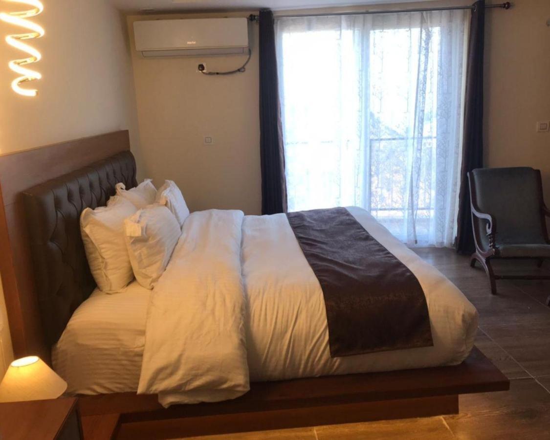 Icebergs Mussoorie - A Boutique Stay And 24 Hrs Roof Top Cafe Екстериор снимка