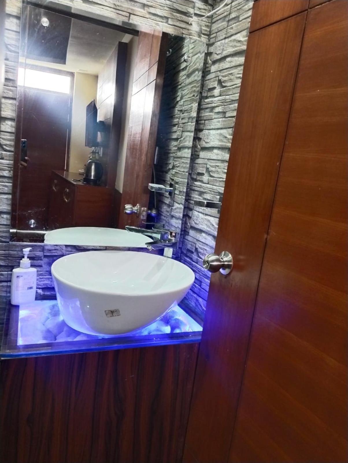 Icebergs Mussoorie - A Boutique Stay And 24 Hrs Roof Top Cafe Екстериор снимка