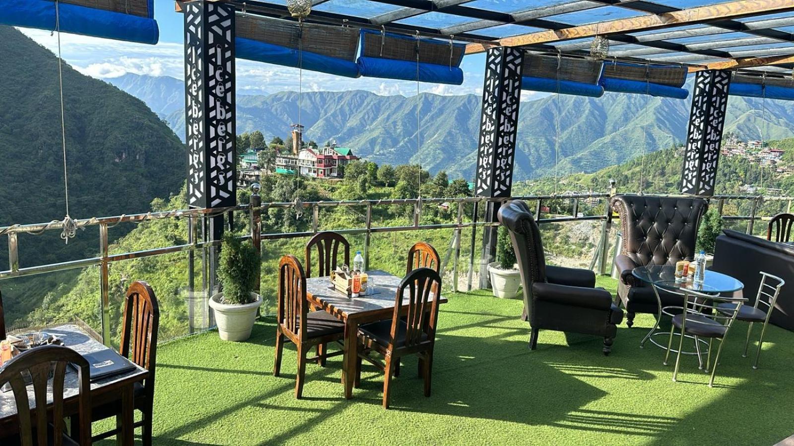 Icebergs Mussoorie - A Boutique Stay And 24 Hrs Roof Top Cafe Екстериор снимка