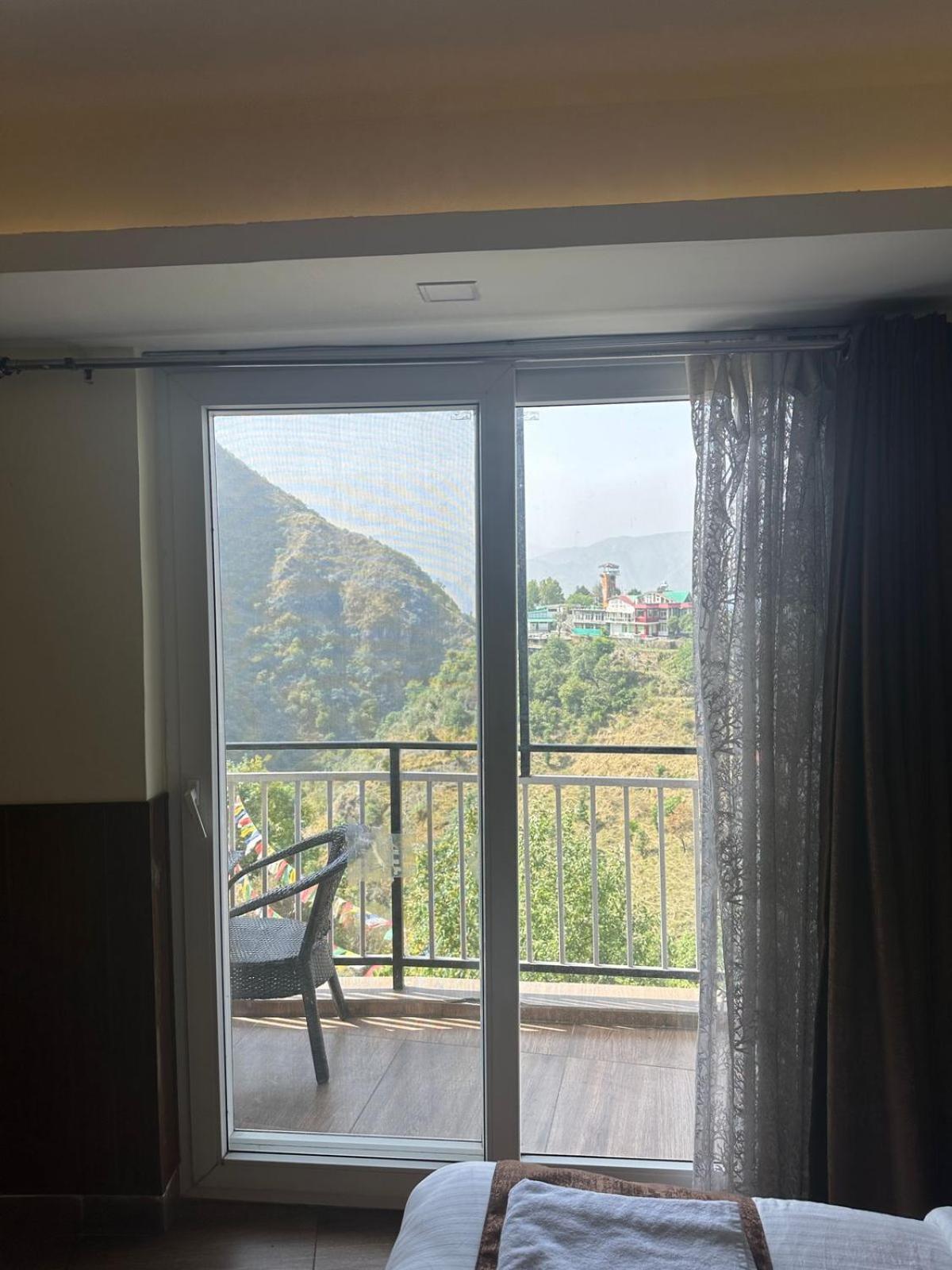 Icebergs Mussoorie - A Boutique Stay And 24 Hrs Roof Top Cafe Екстериор снимка